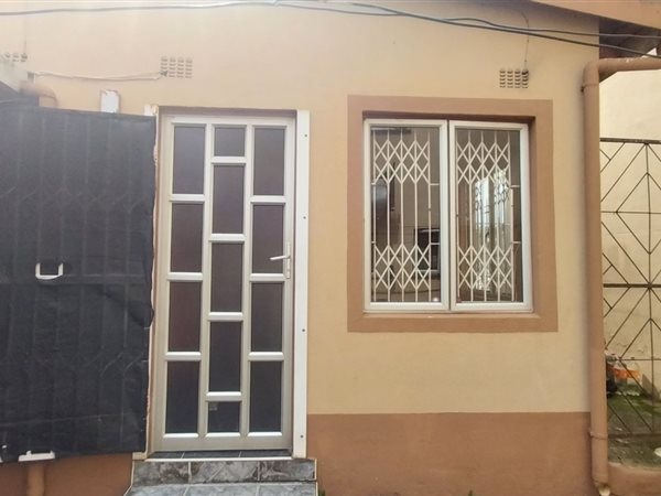 2 Bedroom Garden Cottage 2 Bedroom Garden Cottage