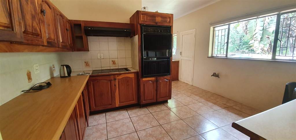 4 Bed House in Louis Trichardt photo number 12