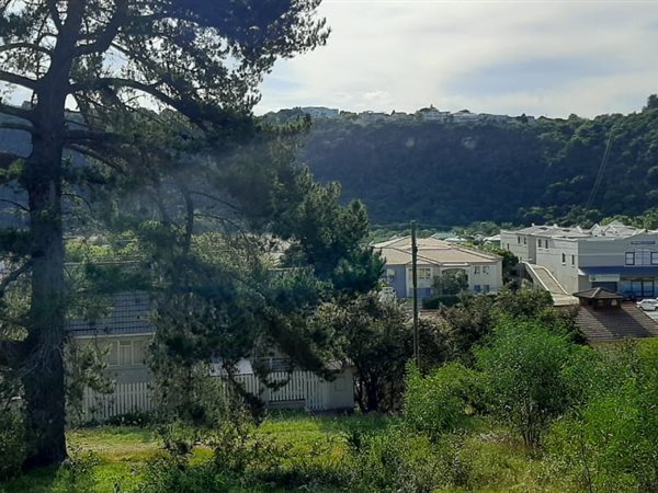1301 m² Land available in Plettenberg Bay