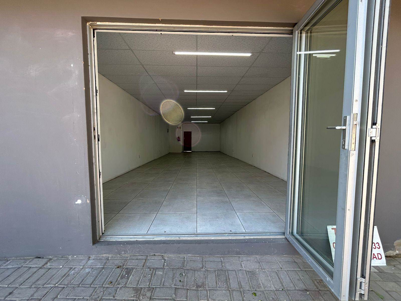 90  m² Commercial space in Greenside photo number 5