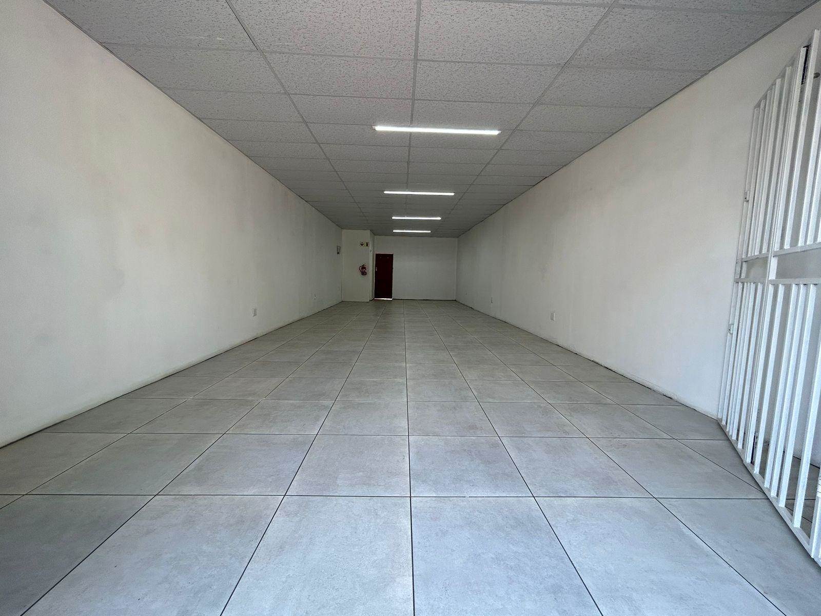 90  m² Commercial space in Greenside photo number 9