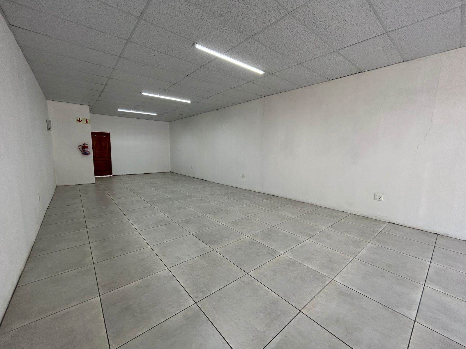 90  m² Commercial space in Greenside photo number 8