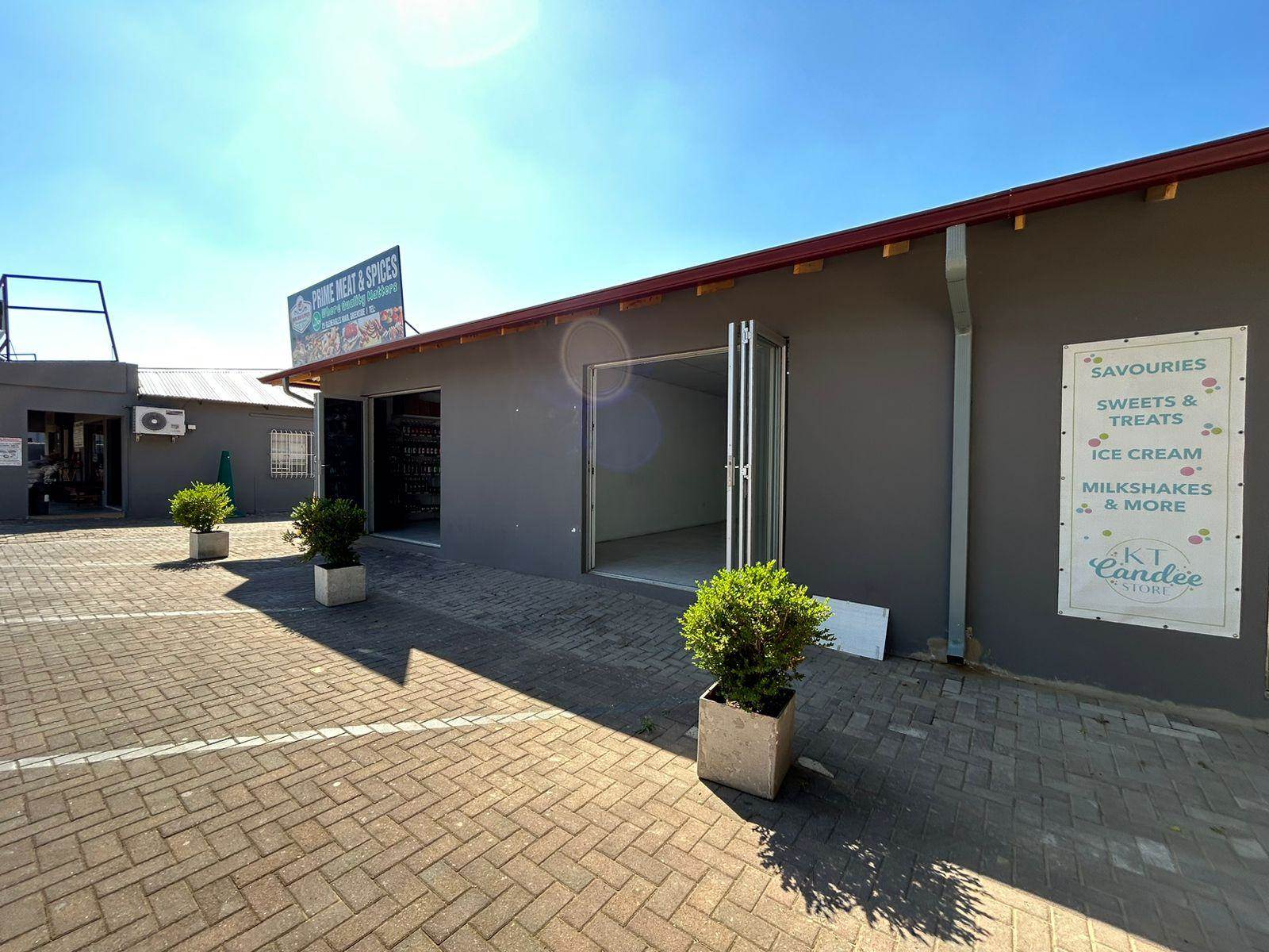 90  m² Commercial space in Greenside photo number 1