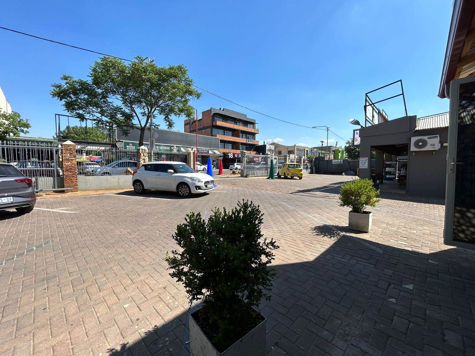 90  m² Commercial space in Greenside photo number 3