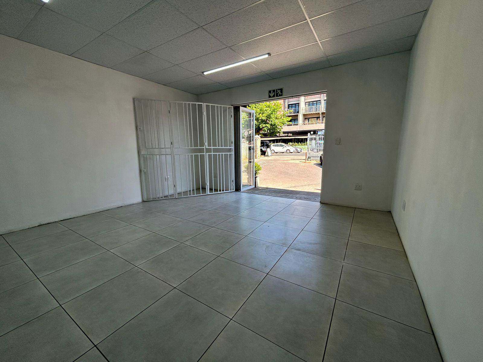 90  m² Commercial space in Greenside photo number 6