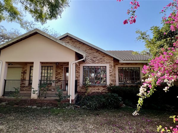 3 Bedroom Townhouse 3 Bedroom Townhouse