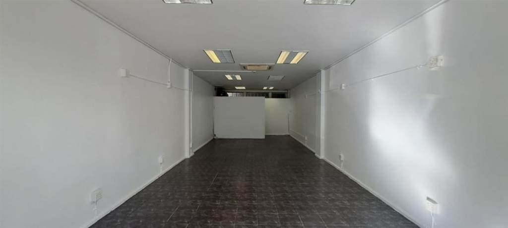 69  m² Retail Space in Paarl photo number 3