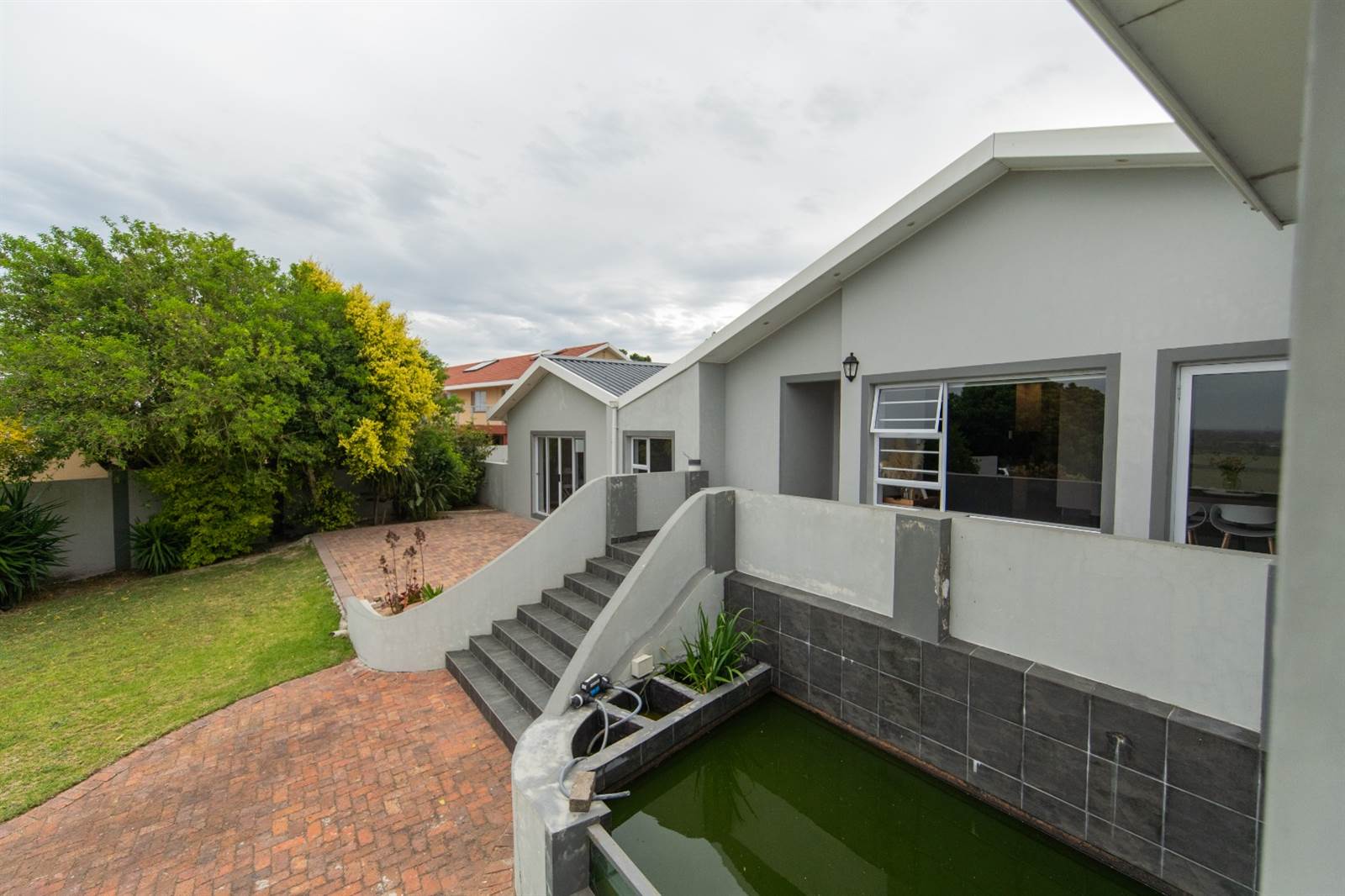 6 Bed House in Lovemore Heights photo number 4
