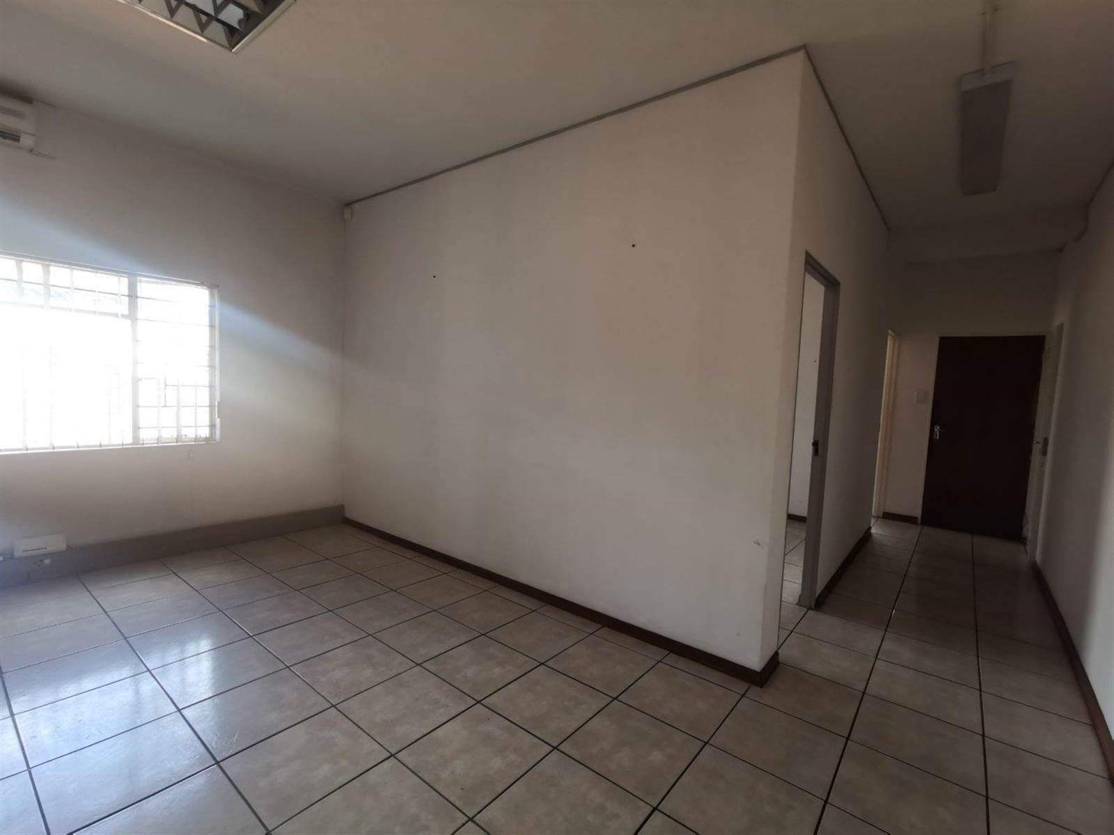 1067  m² Commercial space in Middelburg Central photo number 21