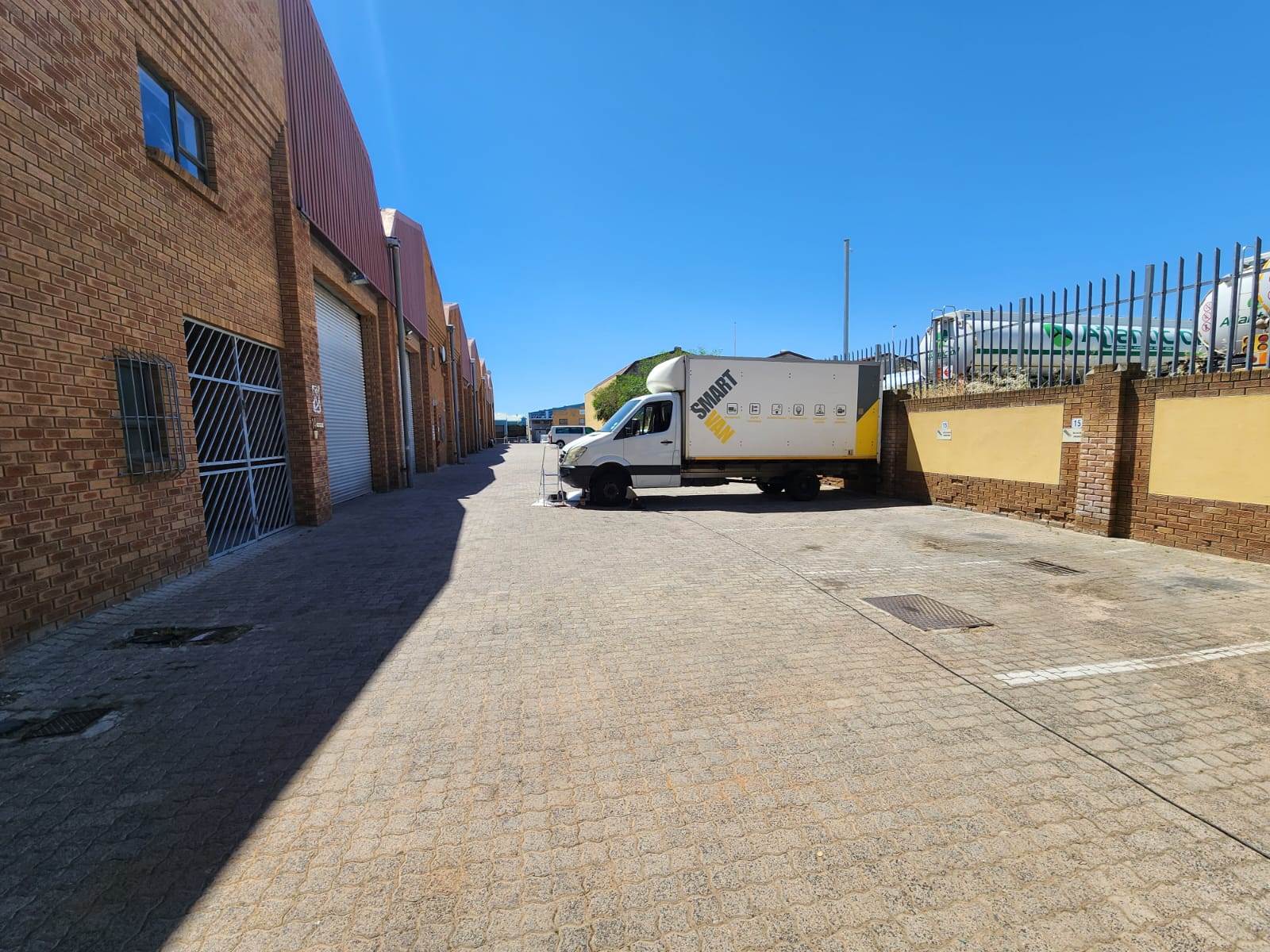 620  m² Industrial space in Killarney Gardens photo number 12