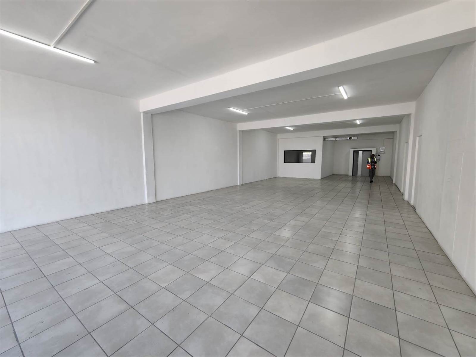2400  m² Commercial space in Maitland photo number 15