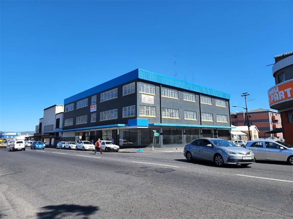 2400  m² Commercial space