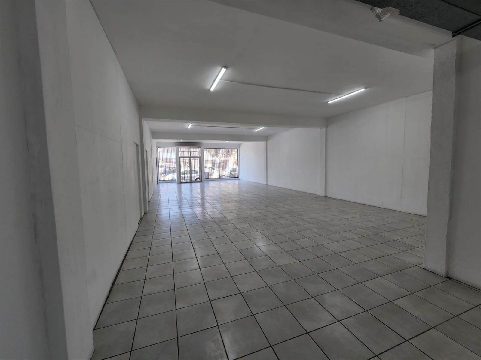 2400  m² Commercial space in Maitland photo number 14