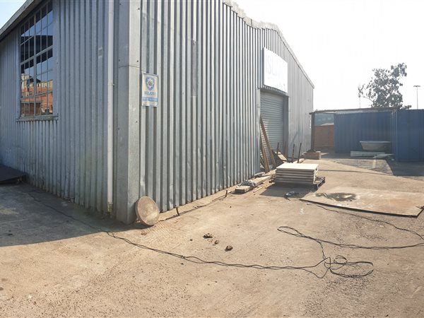 185  m² Industrial space