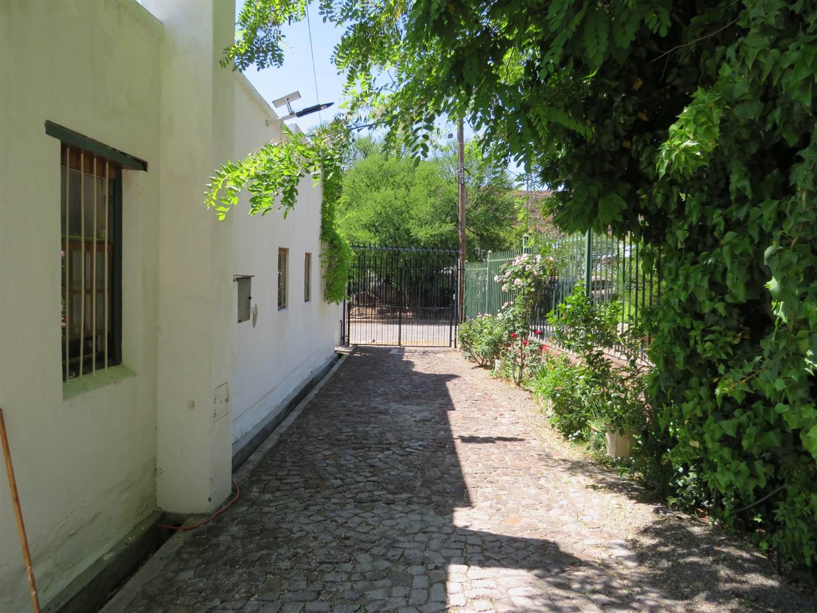 8 Bed House in Colesberg photo number 2