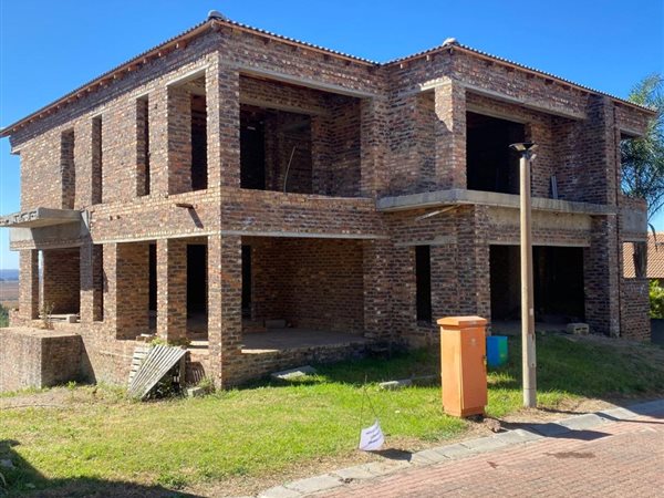 8 Bedroom House