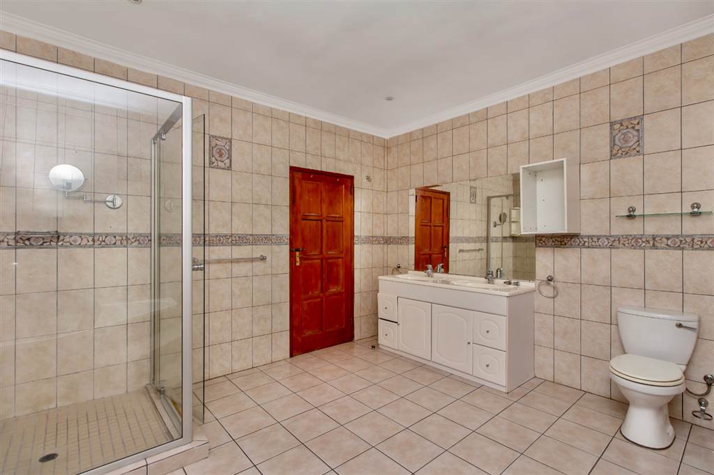 3 Bed House for sale in Blue Valley Golf Estate T4214888 Private