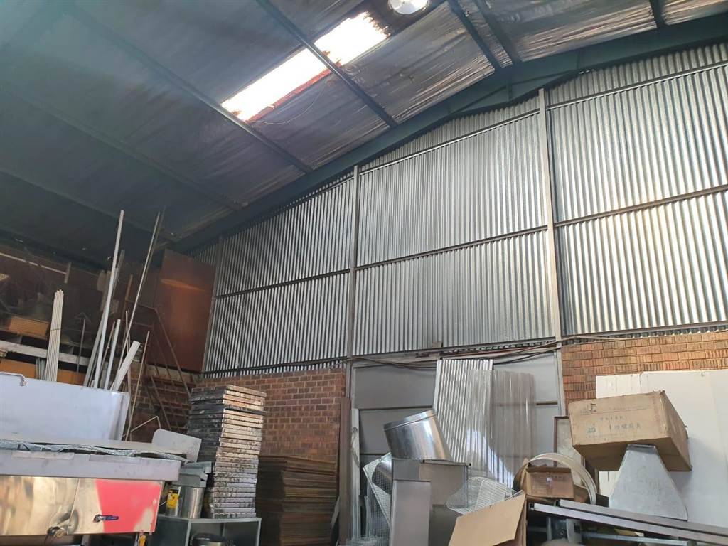 664  m² Industrial space in Troyeville photo number 11
