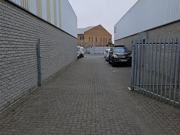 400  m² Industrial space