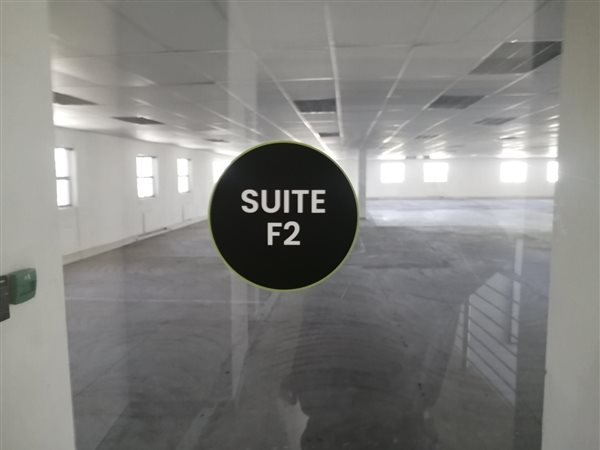 275  m² Office Space