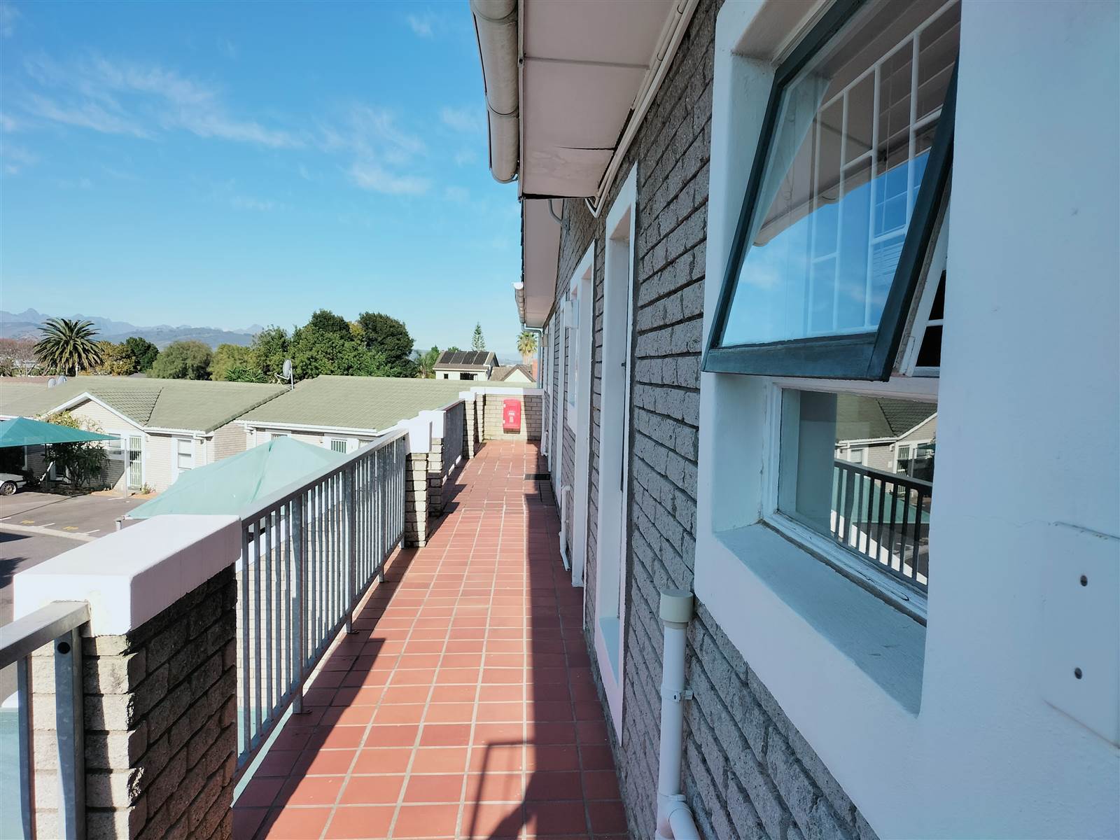 2 Bed Apartment in Oakglen photo number 12