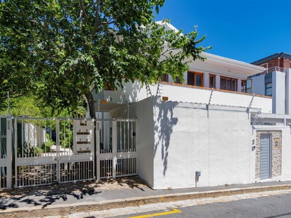 3 Bed Simplex in Green Point