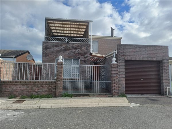 4 Bedroom House 4 Bedroom House