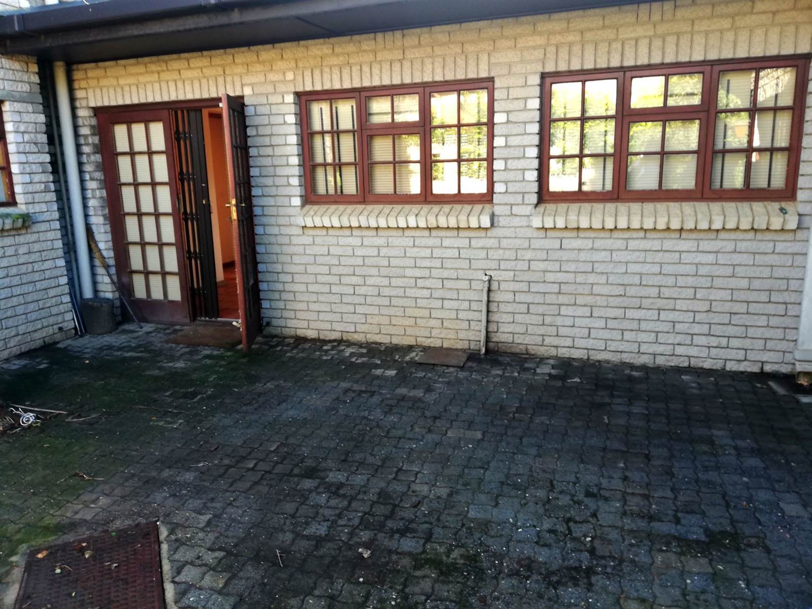 4 Bed House in Villiersdorp photo number 23