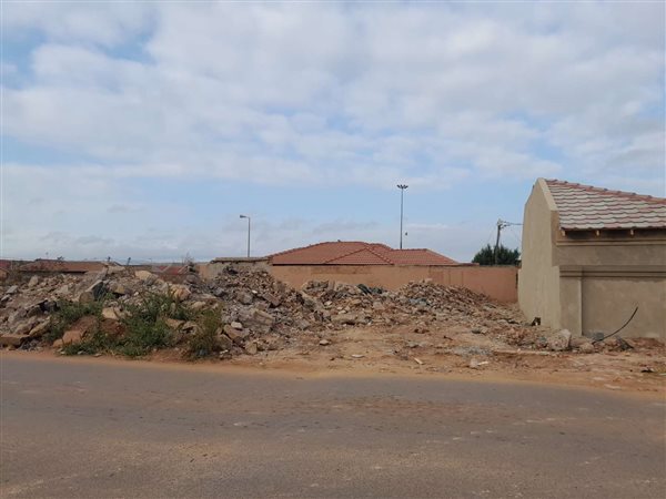 341 m² Land available in Germiston Central