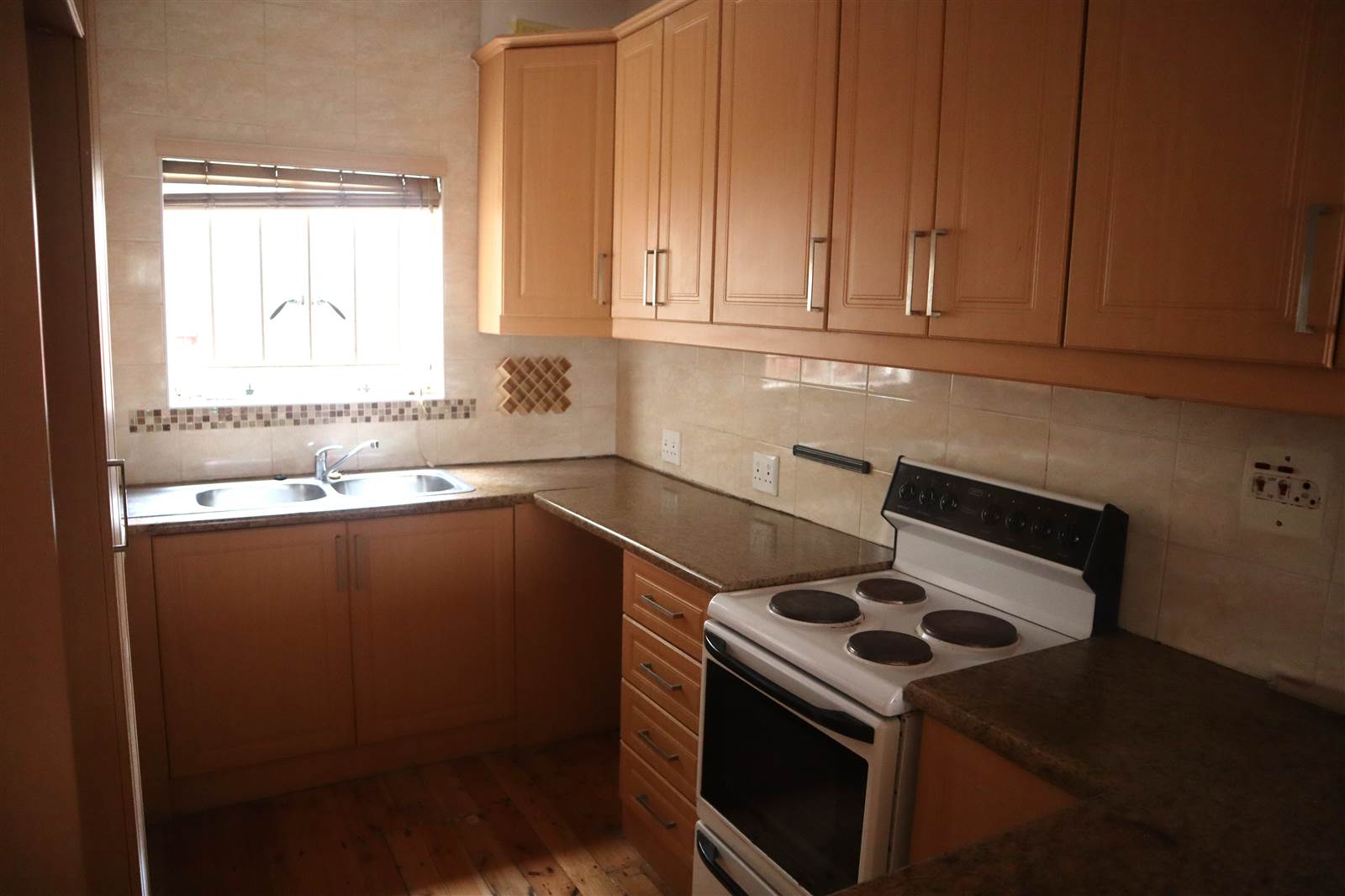 1 Bed Flat in Essenwood photo number 14