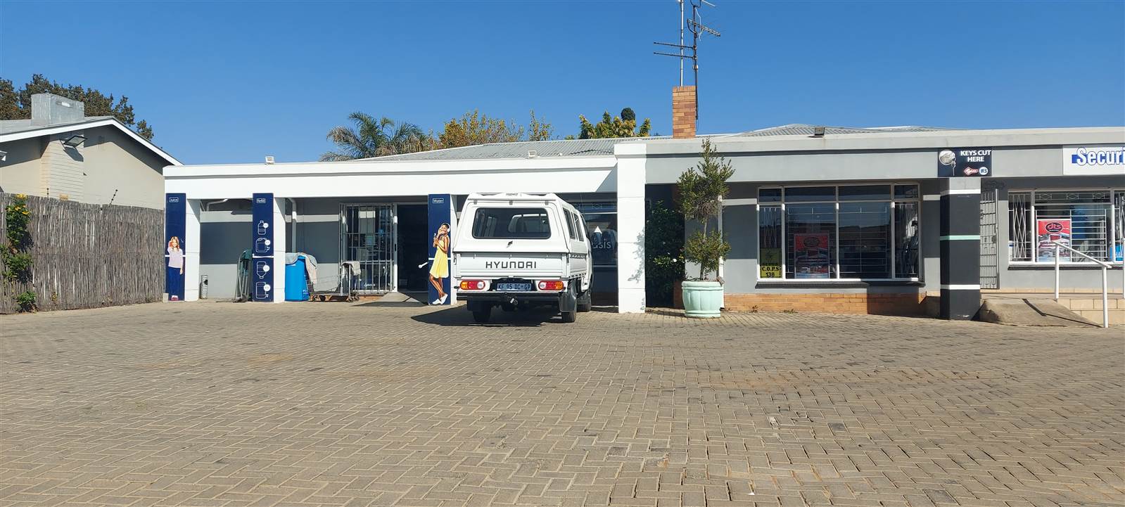 300  m² Commercial space in Northmead photo number 1