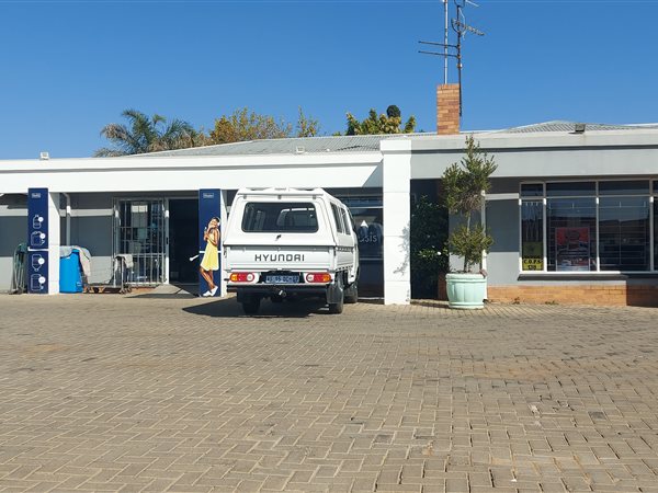 300  m² Commercial space in Northmead