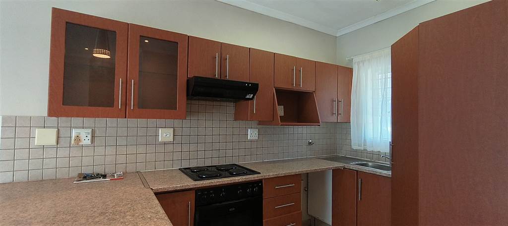 2 Bed Apartment in Nelspruit Central photo number 5