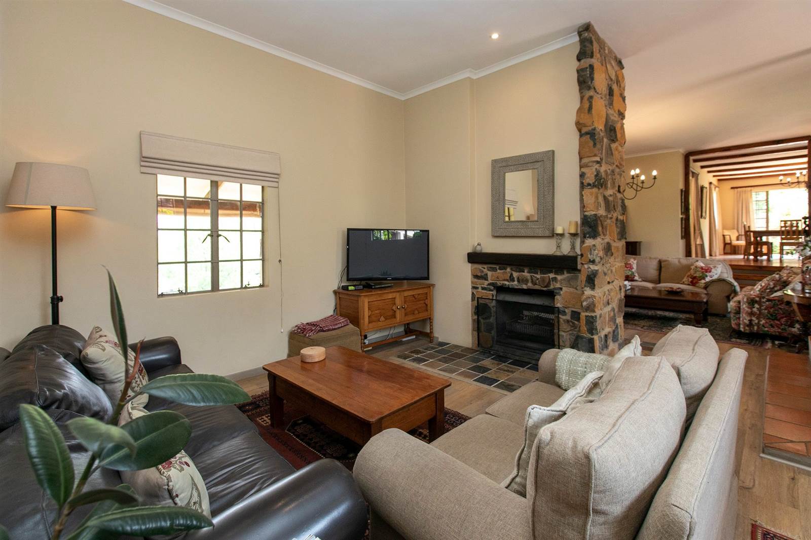 6 Bed House in Underberg photo number 23