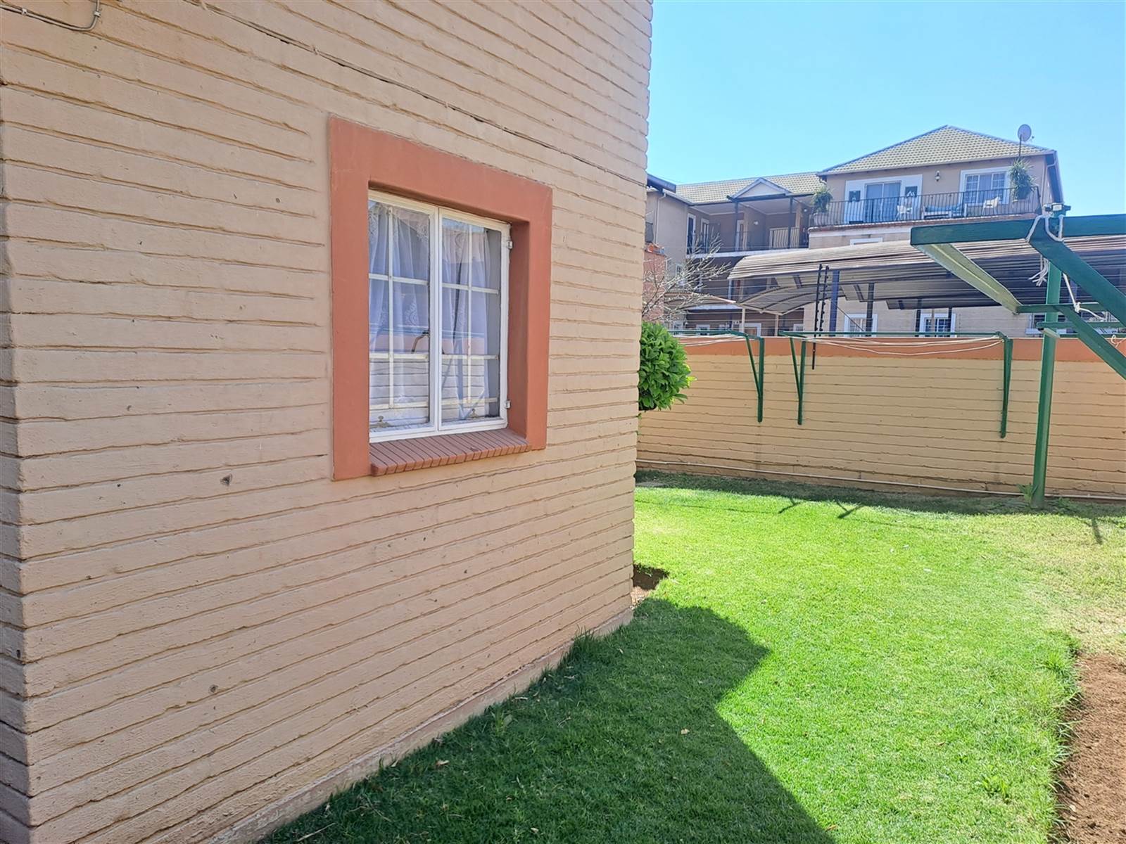 2 Bed Townhouse in Alberton photo number 27