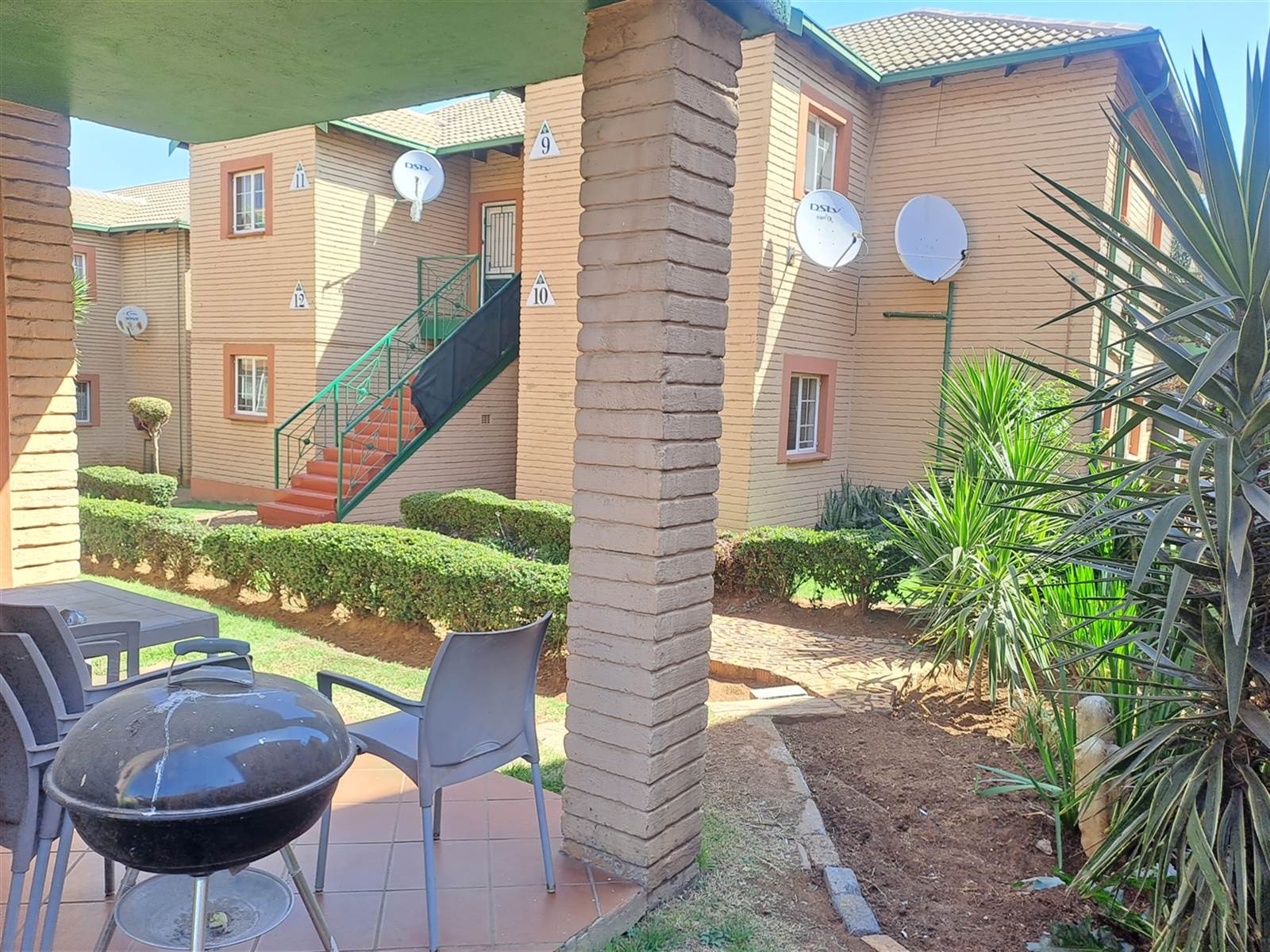 2 Bed Townhouse in Alberton photo number 24