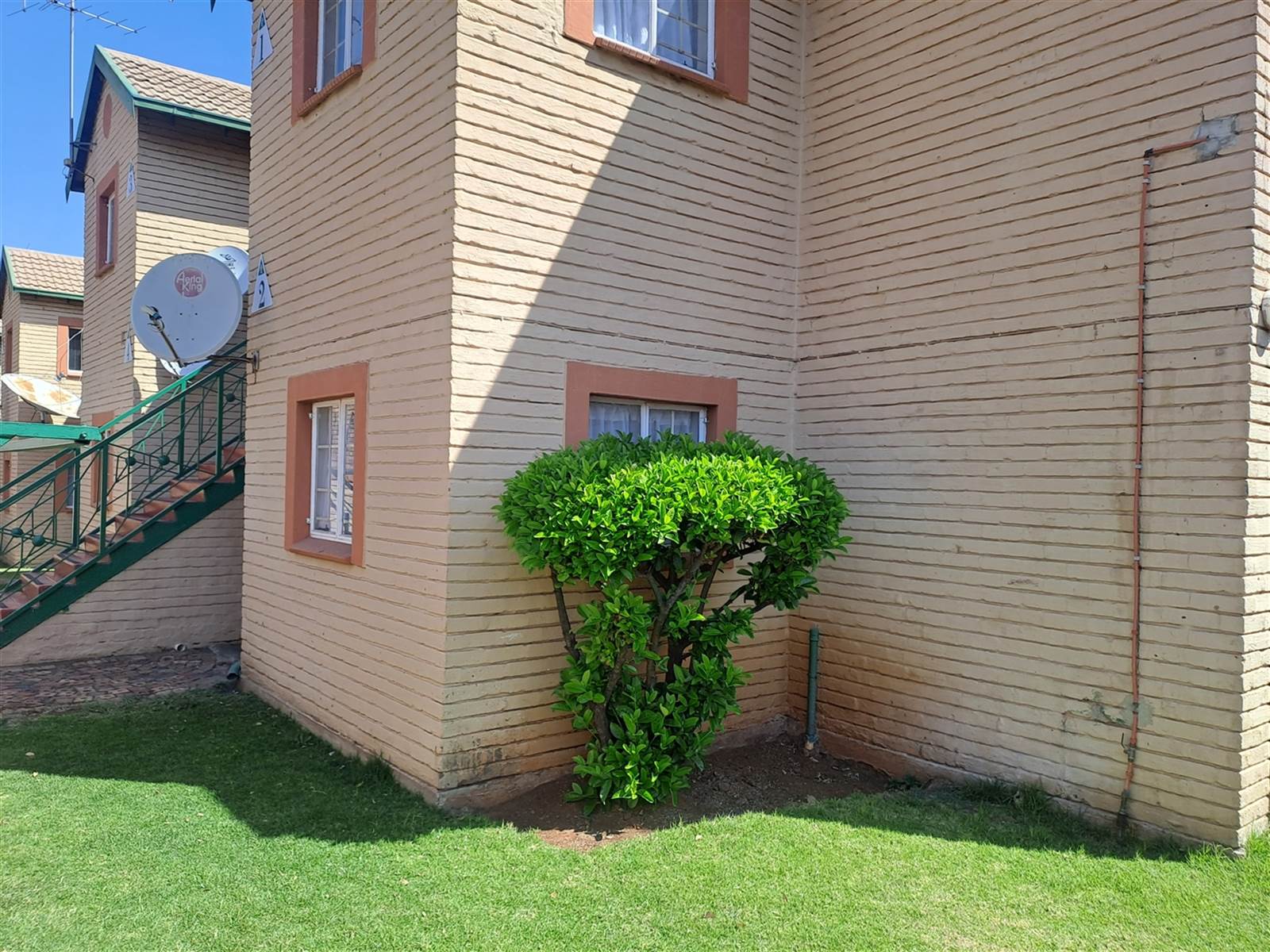 2 Bed Townhouse in Alberton photo number 28