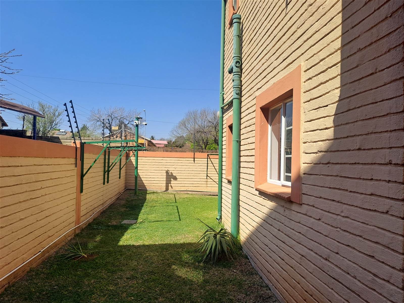 2 Bed Townhouse in Alberton photo number 29