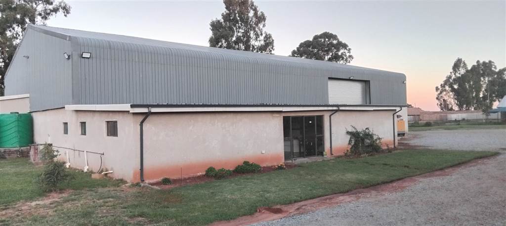 947.54  m² Commercial space in Delmas photo number 3