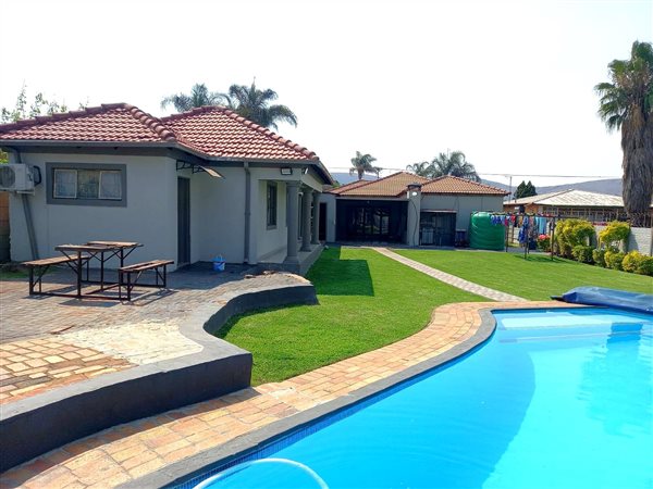 7 Bed House in Booysens