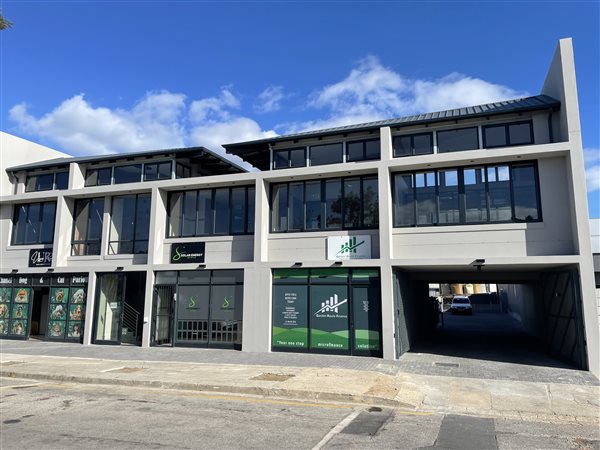 56  m² Commercial space