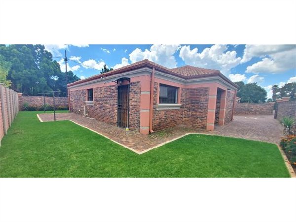 2 Bedroom House 2 Bedroom House