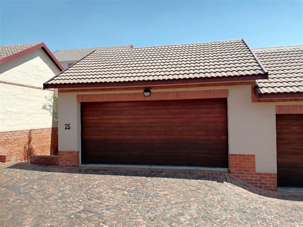 3 Bed Townhouse in Country View Estate
