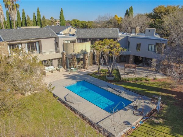 5 Bedroom House 5 Bedroom House
