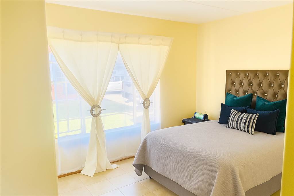 2 Bedroom Townhouse 2 Bedroom Townhouse