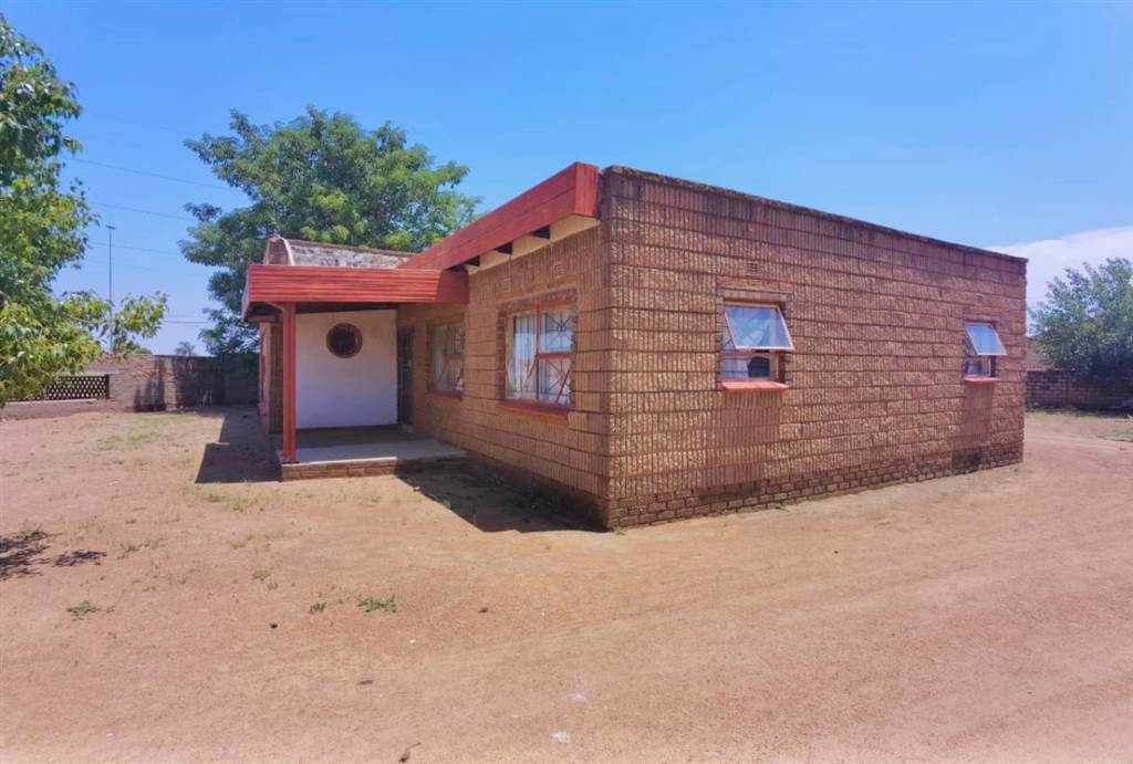 3 Bed House in Temba photo number 1