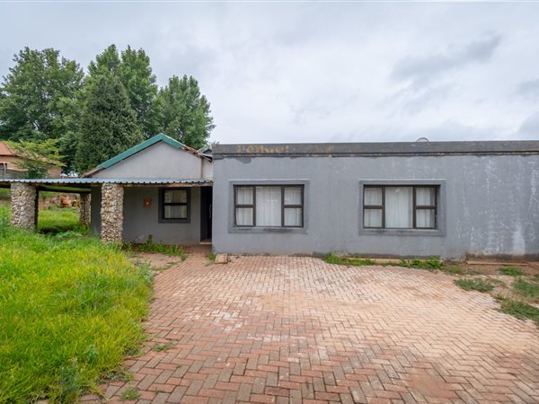 3 Bedroom House 3 Bedroom House