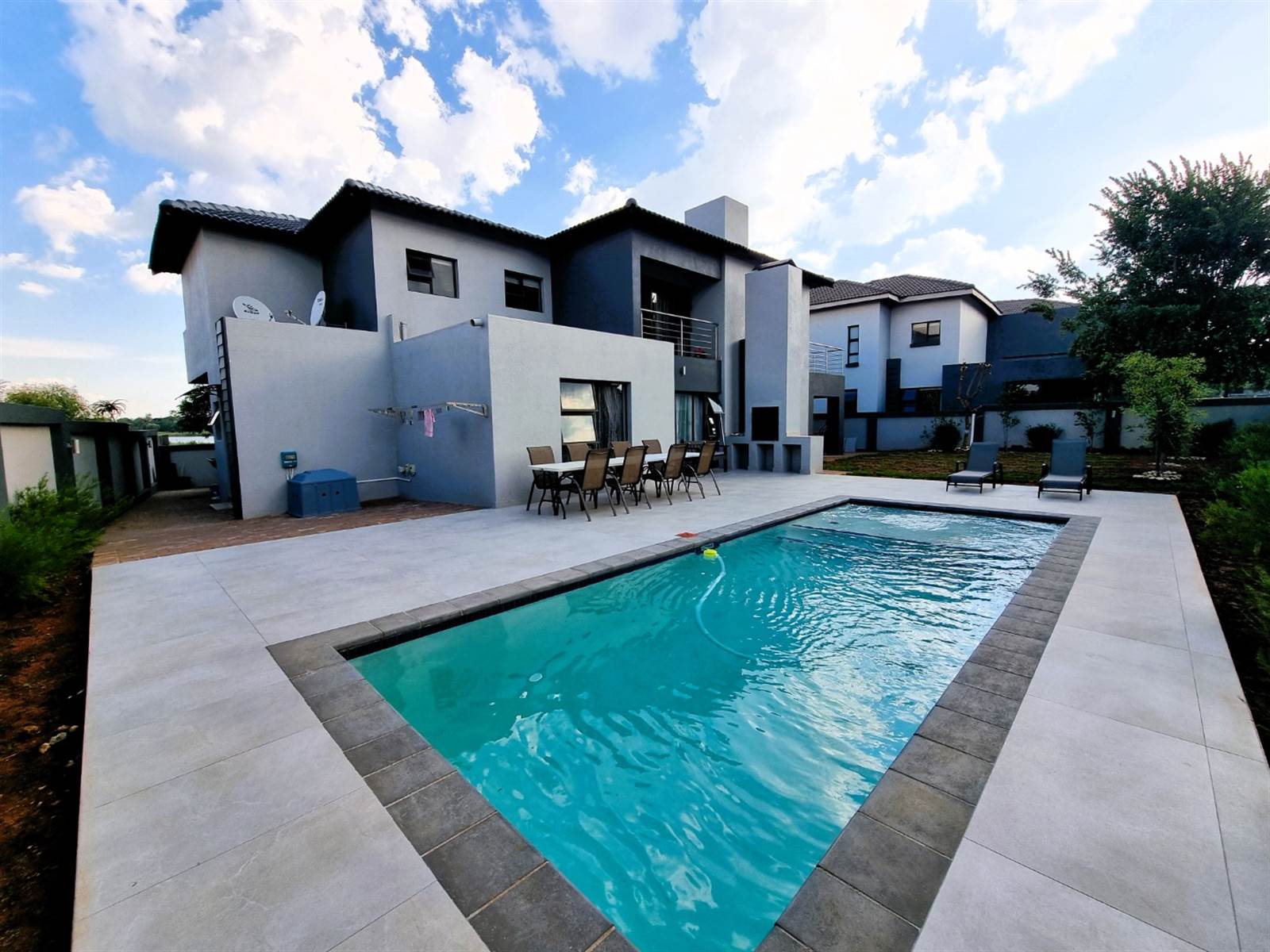5 Bed House in La Como Lifestyle Estate photo number 2
