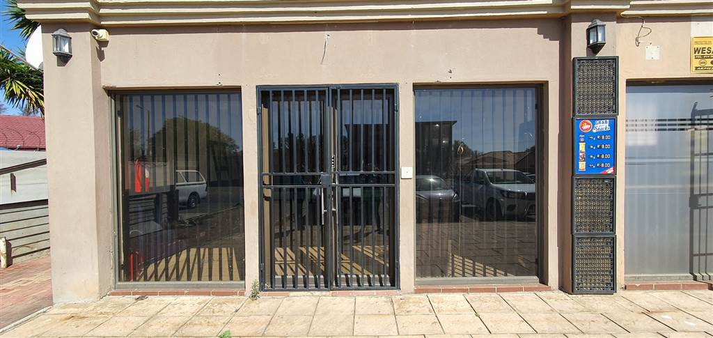 633  m² Office Space in Rustenburg Central photo number 24