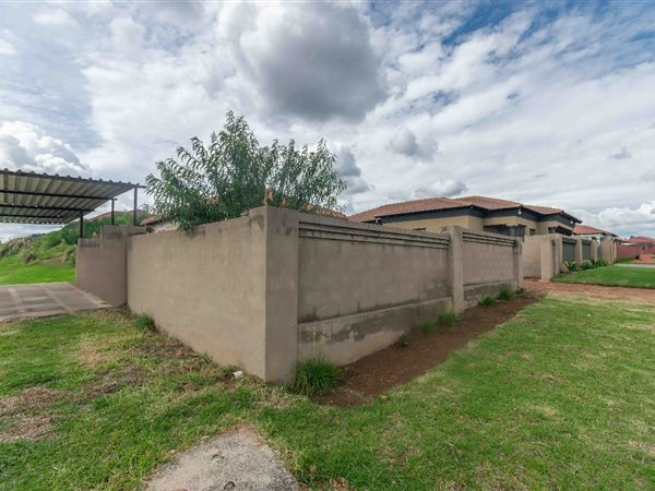 2 Bedroom House 2 Bedroom House